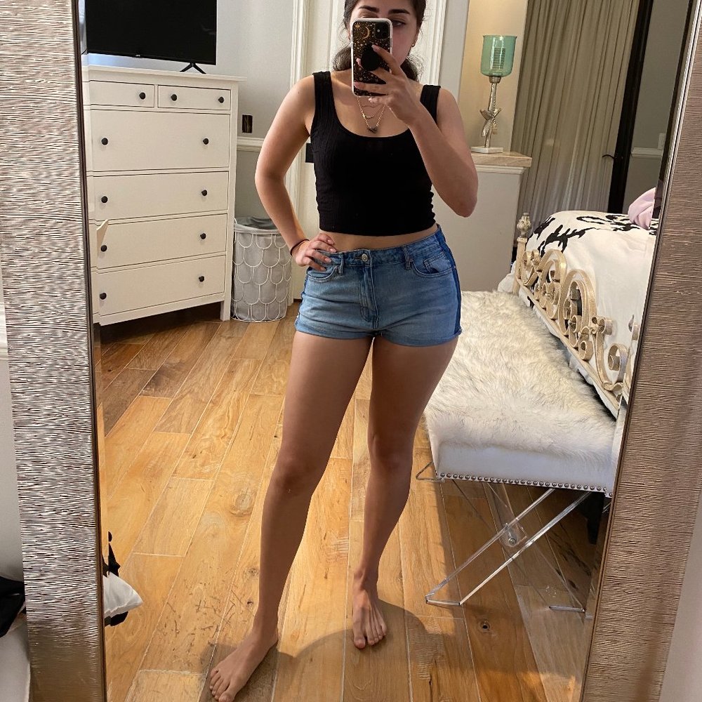 Forever 21 Denim Shorts (size 29)